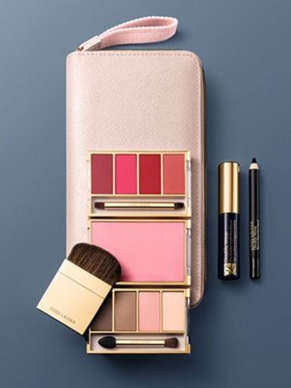 Estee Lauder Travel Eyeshadow & Face Kit in Pink Duty Free Travel Exclusive Set